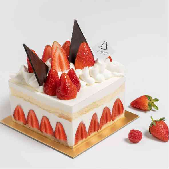 Strawberry Shortcake Whole 12cm