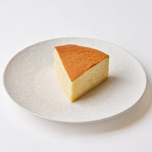 Load image into Gallery viewer, Fluffy Souffle Cheese Cake
